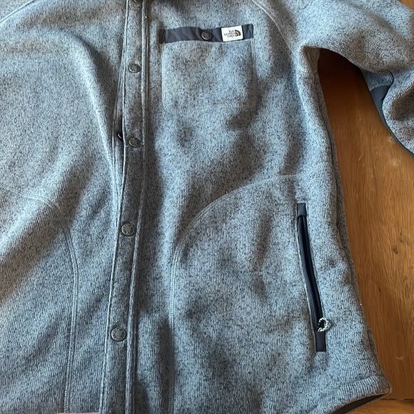 Men’s medium shacket. - Picture 3 of 4